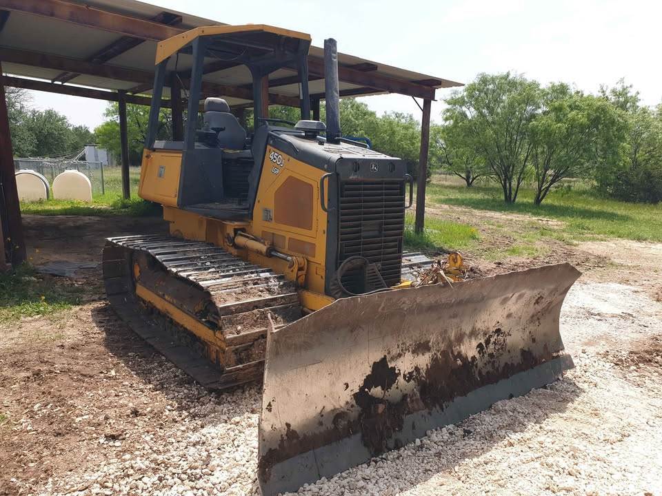 2015 John Deere 450J LGP in Austin, TX