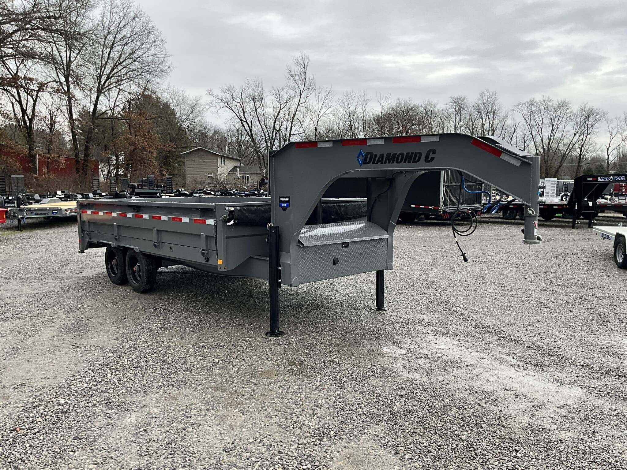 2027 Diamond C DOD DODGN-210-16X96 in Mount Vernon, IL