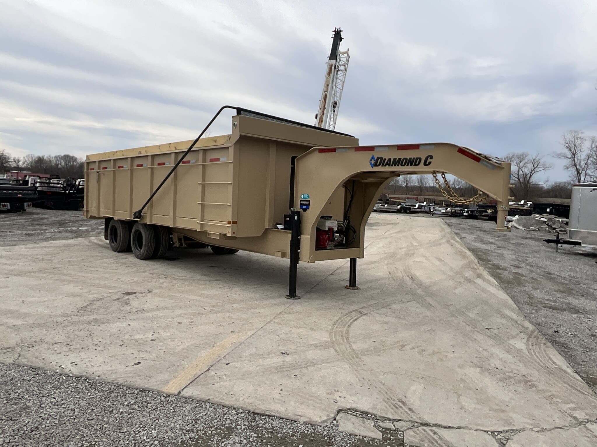 2027 Diamond C WDT WDT-L20X96 in Mount Vernon, IL