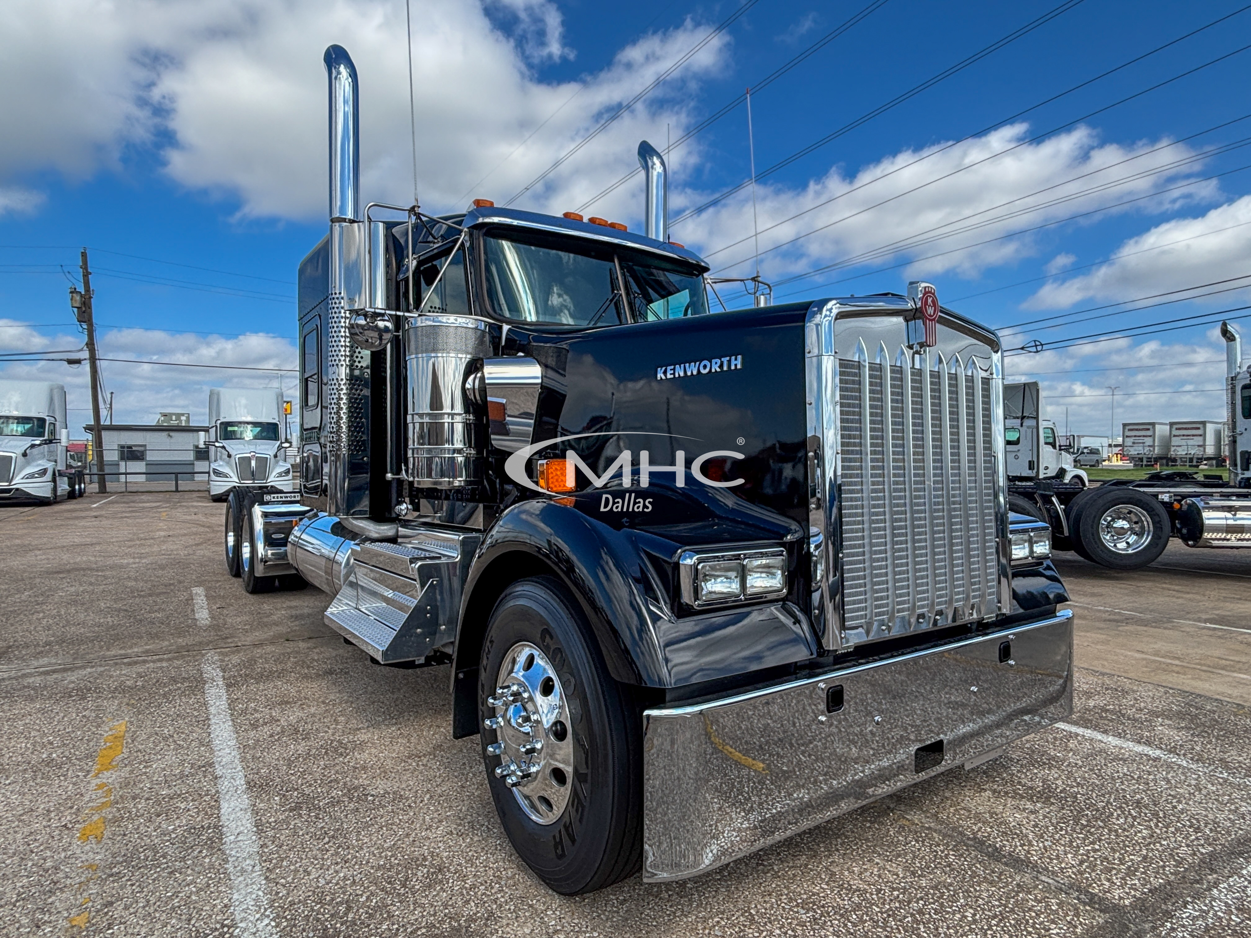 2027 KENWORTH W900L in Dallas, TX