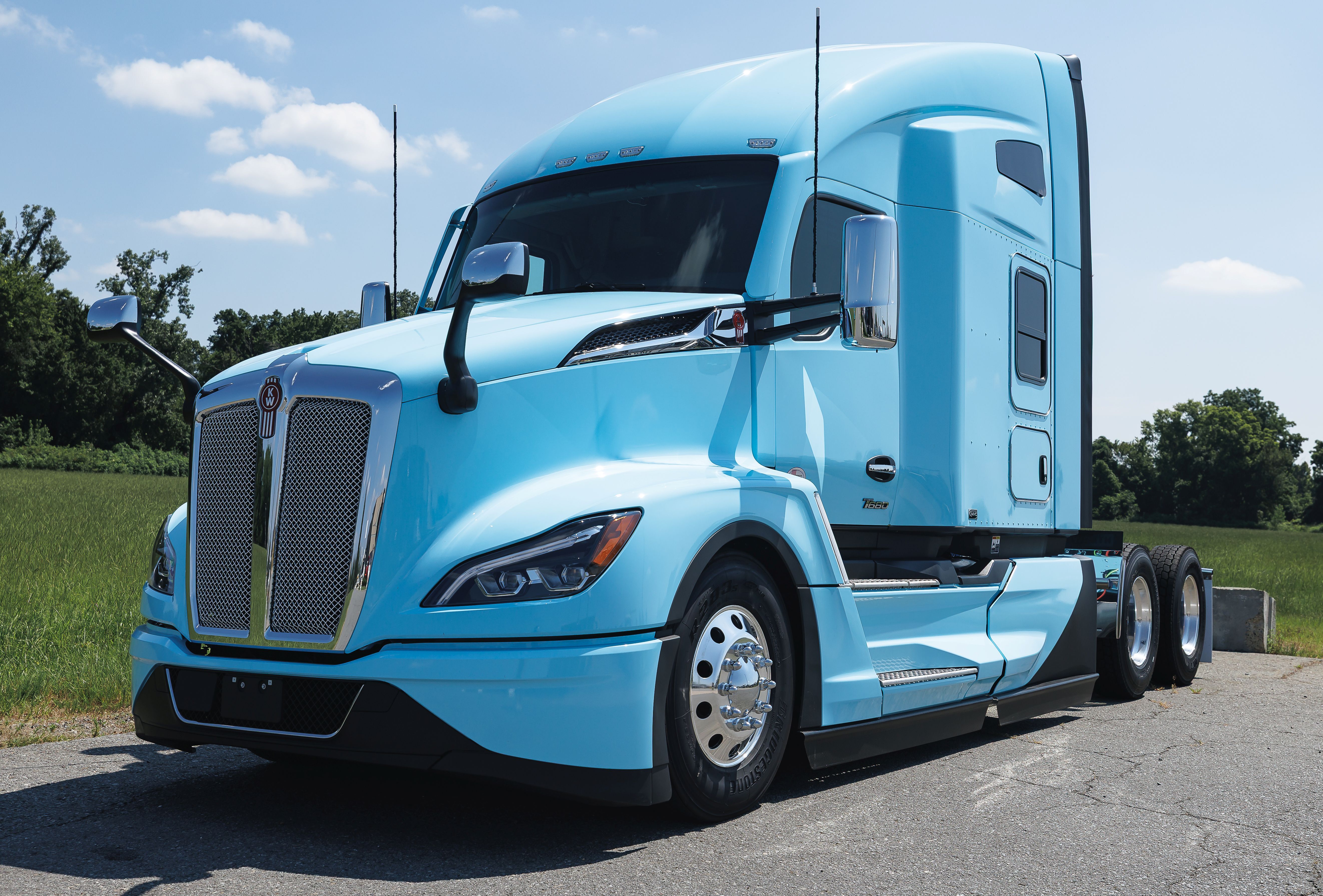 2027 KENWORTH T680 in Little Rock, AR