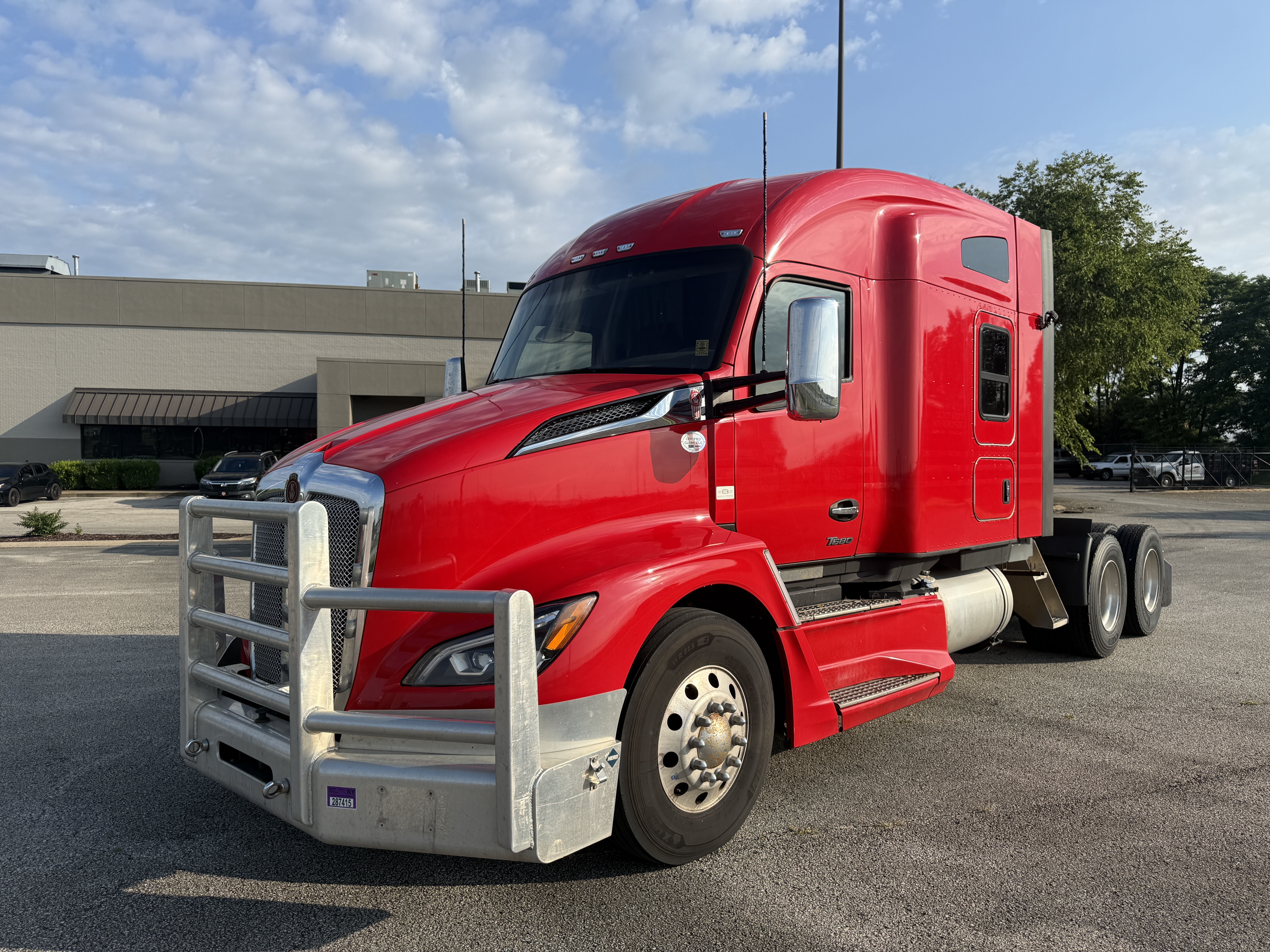 2022 KENWORTH T680 in Jackson, TN