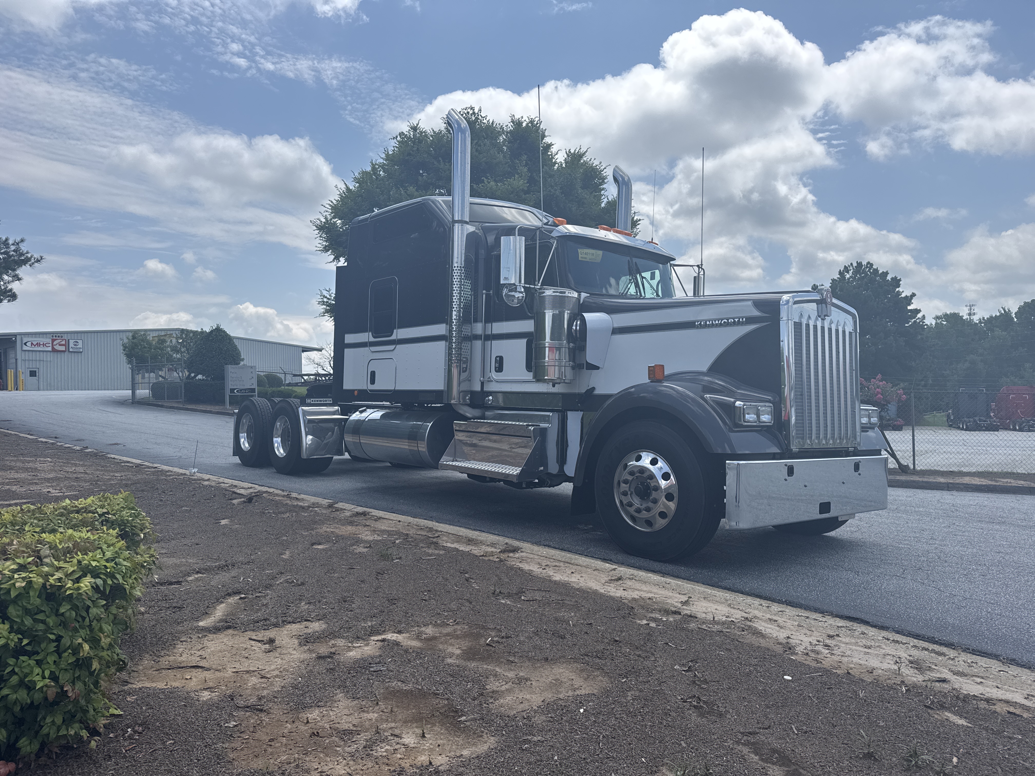 2027 KENWORTH W900L in Mableton, GA