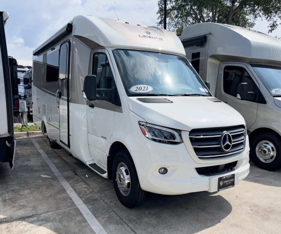 2021 Leisure Travel Vans UNITY 24MB RV