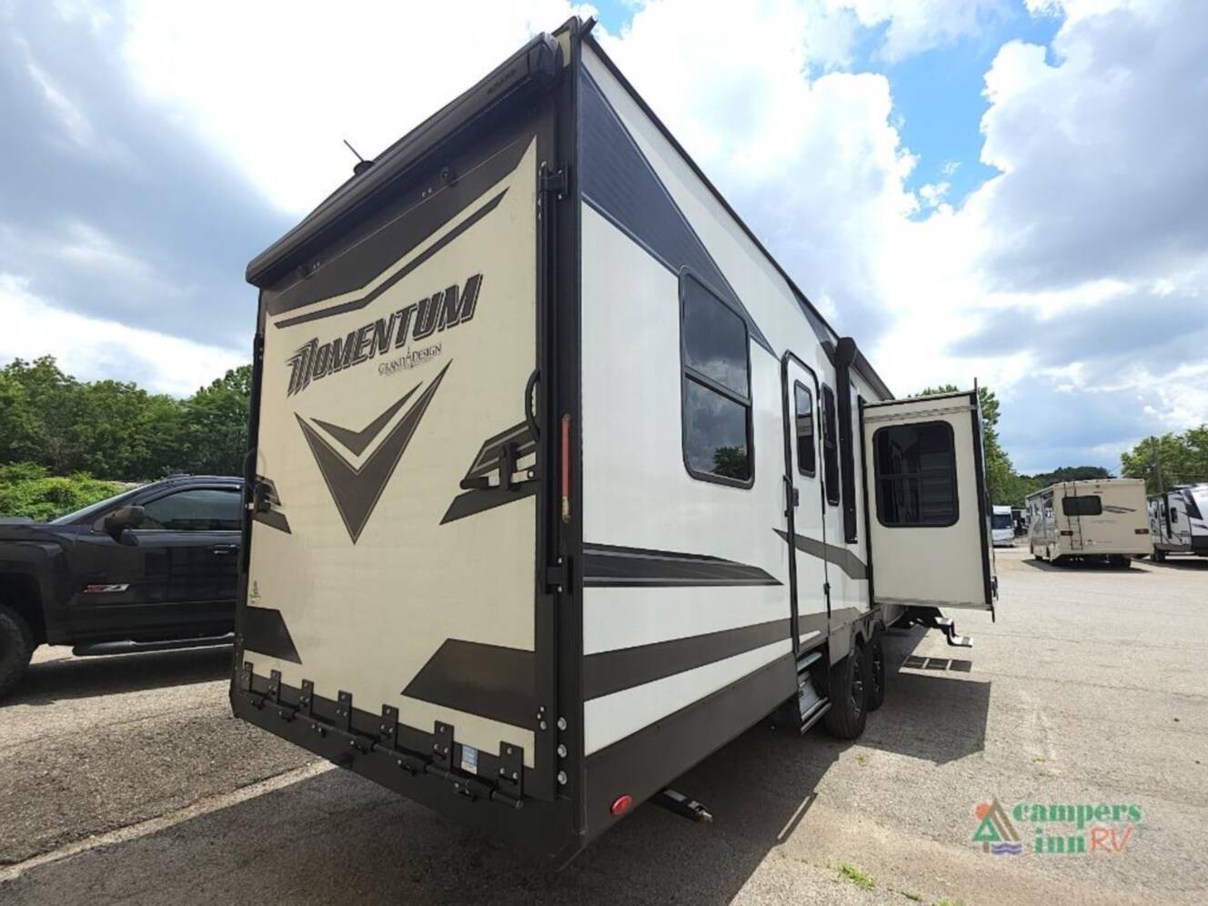 A photo of this 2023 Grand Design Momentum 31G