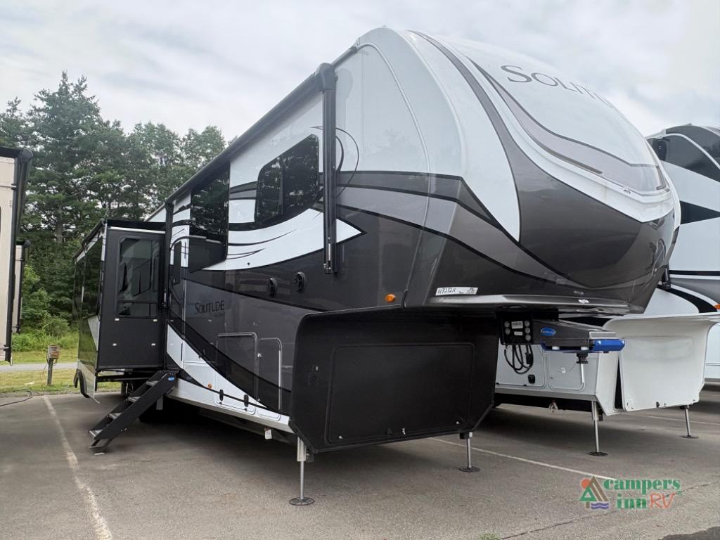 2024 Grand Design Solitude 376RD / 376RD-R in merrimack NH