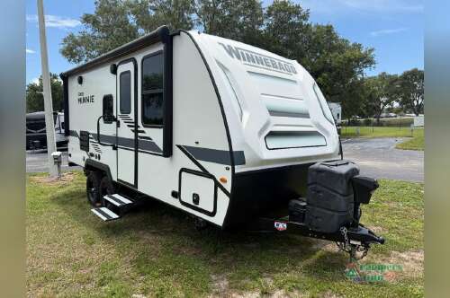 2022 Winnebago Industries Towables Micro Minnie 2108FBS in seffner FL