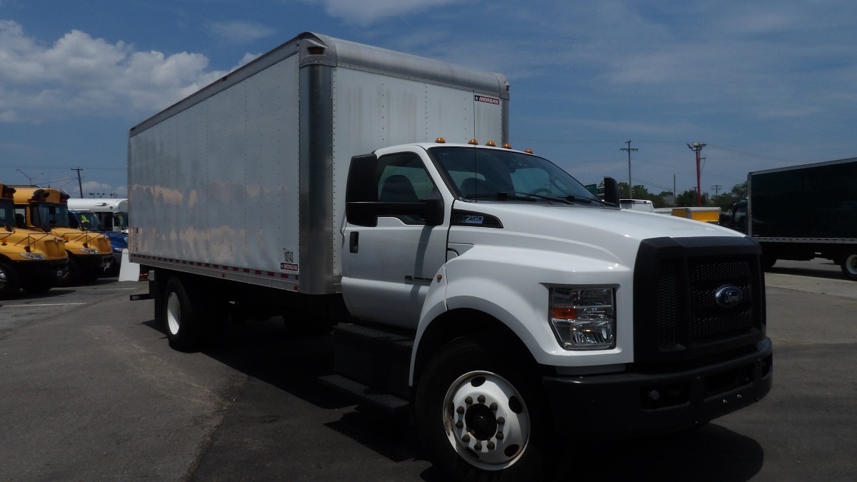 2016 FORD F750 in Norfolk, VA