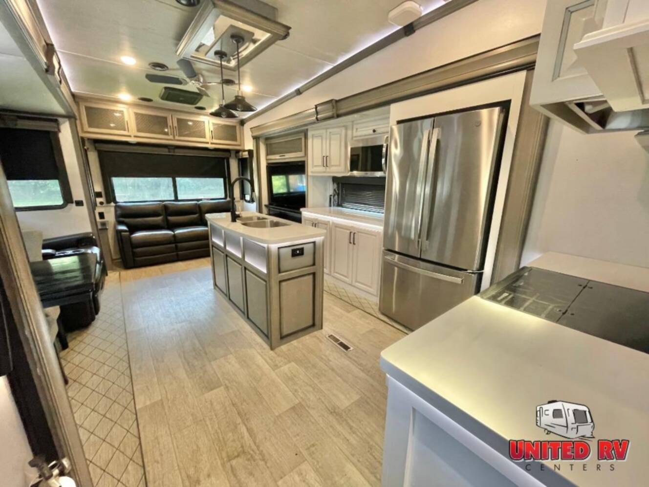 A photo of this 2022 Keystone Rv Montana Legacy 3231CK