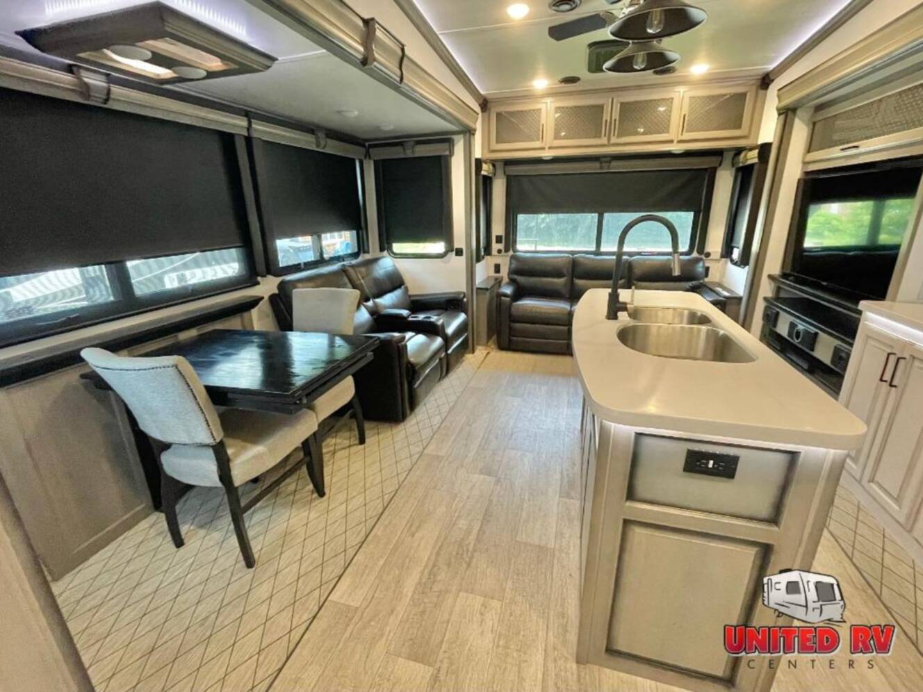 A photo of this 2022 Keystone Rv Montana Legacy 3231CK