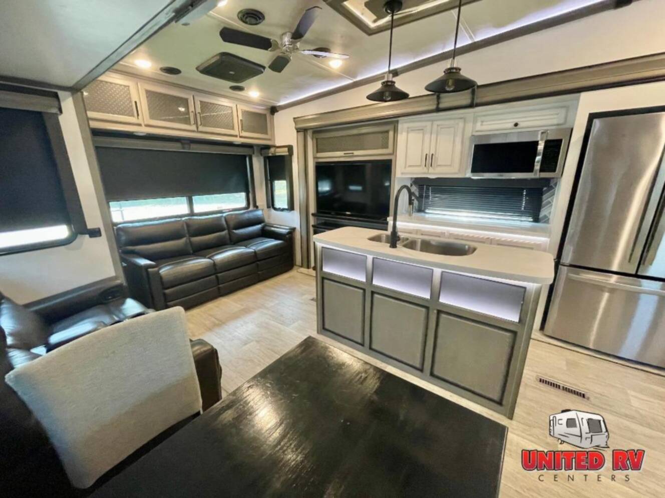 A photo of this 2022 Keystone Rv Montana Legacy 3231CK