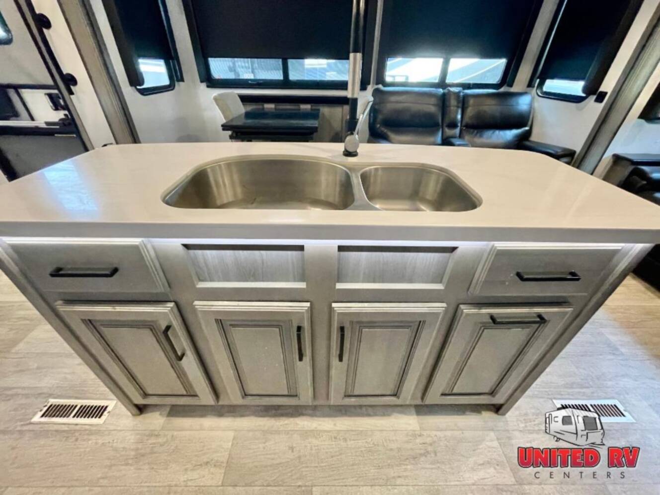 A photo of this 2022 Keystone Rv Montana Legacy 3231CK