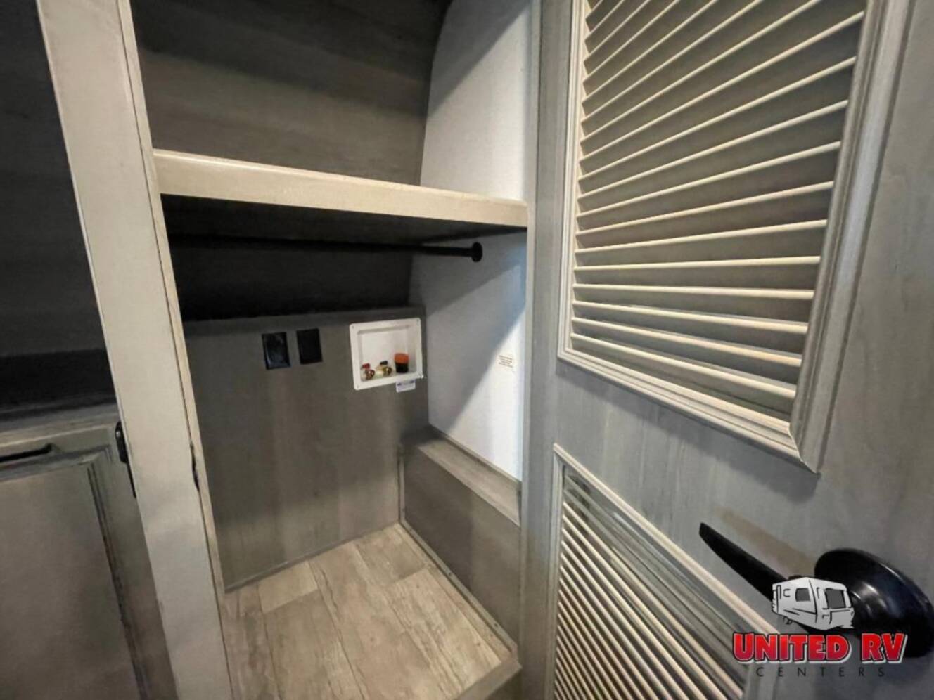A photo of this 2022 Keystone Rv Montana Legacy 3231CK
