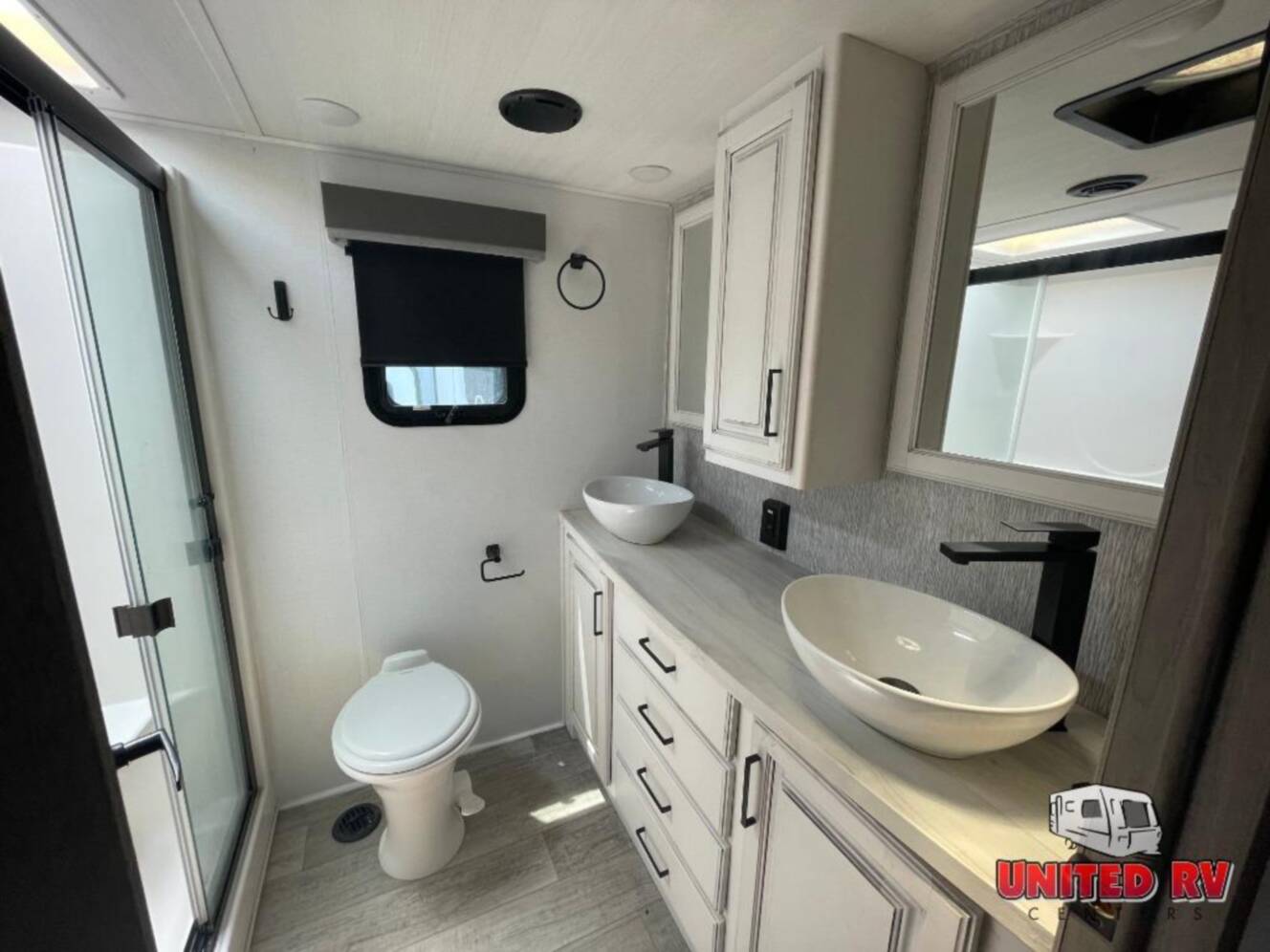 A photo of this 2022 Keystone Rv Montana Legacy 3231CK