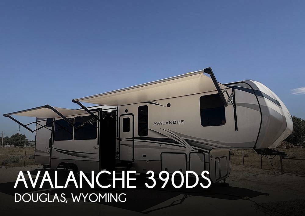 2022 Keystone Avalanche 390DS in douglas WY