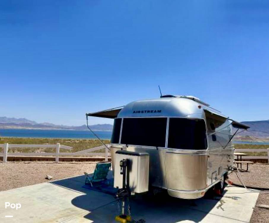 2016 Airstream Flying Cloud 19 in newtown CT