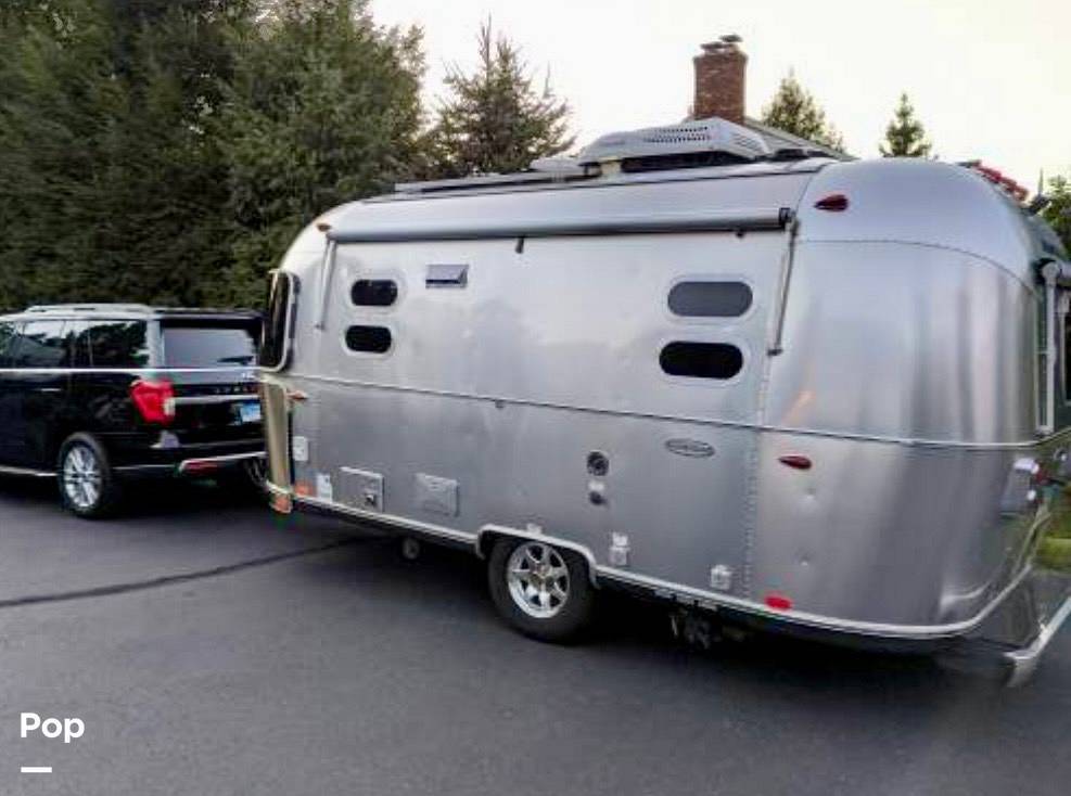 2016 Airstream Flying Cloud 19 in newtown CT