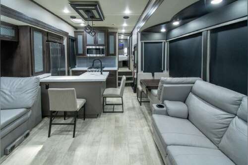2023 Grand Design Momentum M-Class 395MS in alvarado TX