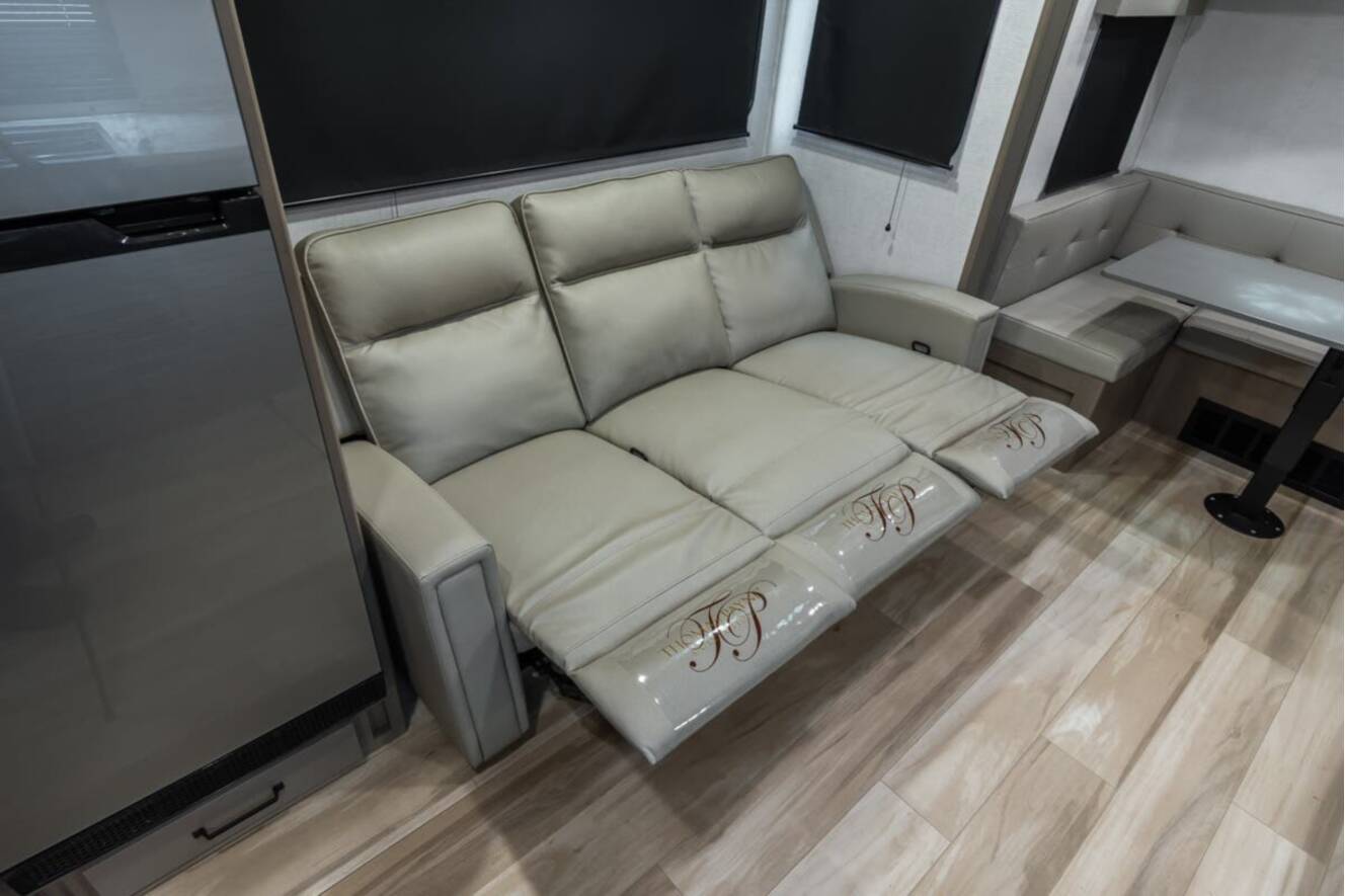 A photo of this 2025 Grand Design Reflection 150 Series 270BN