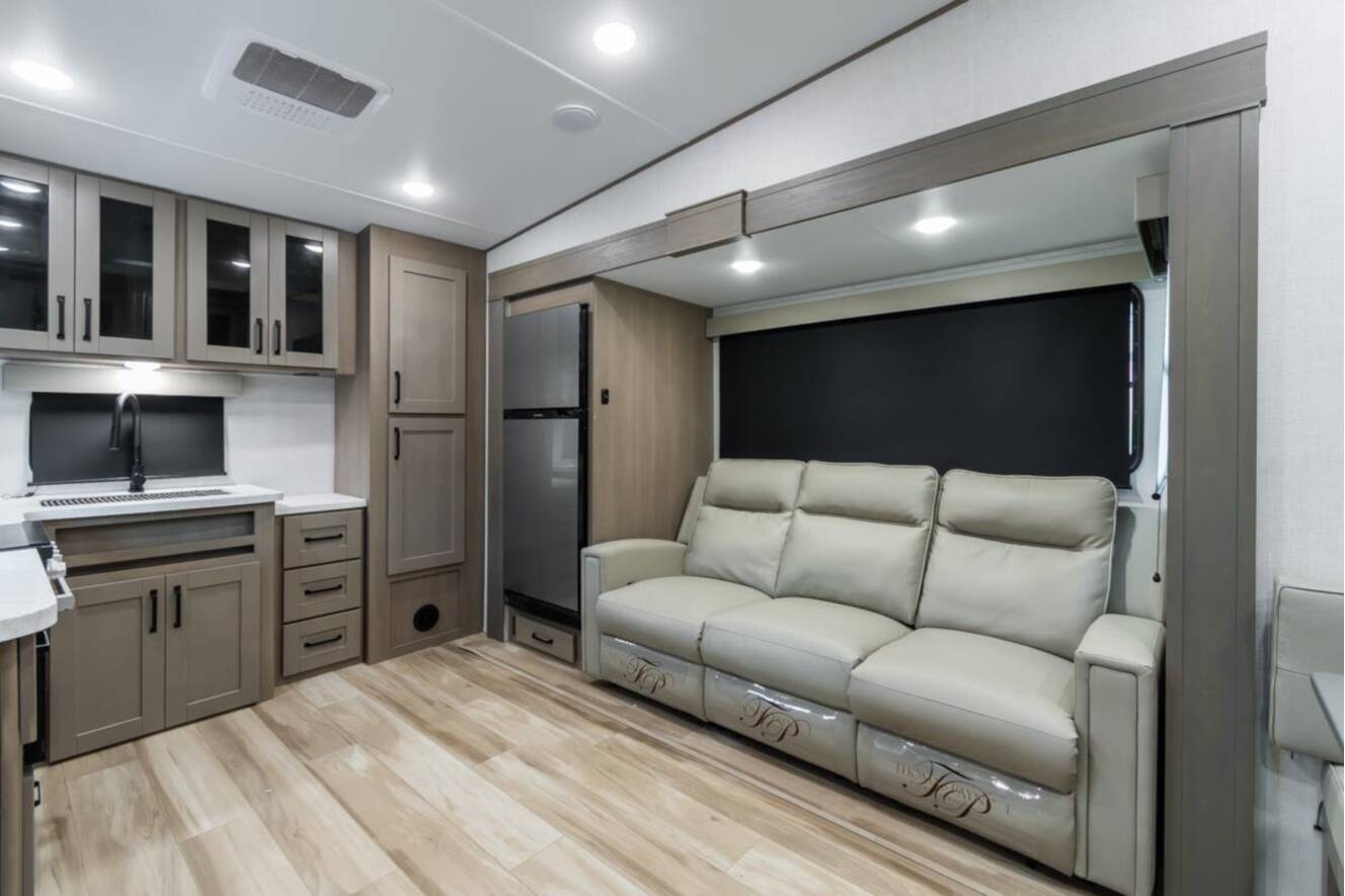 A photo of this 2025 Grand Design Reflection 150 Series 270BN