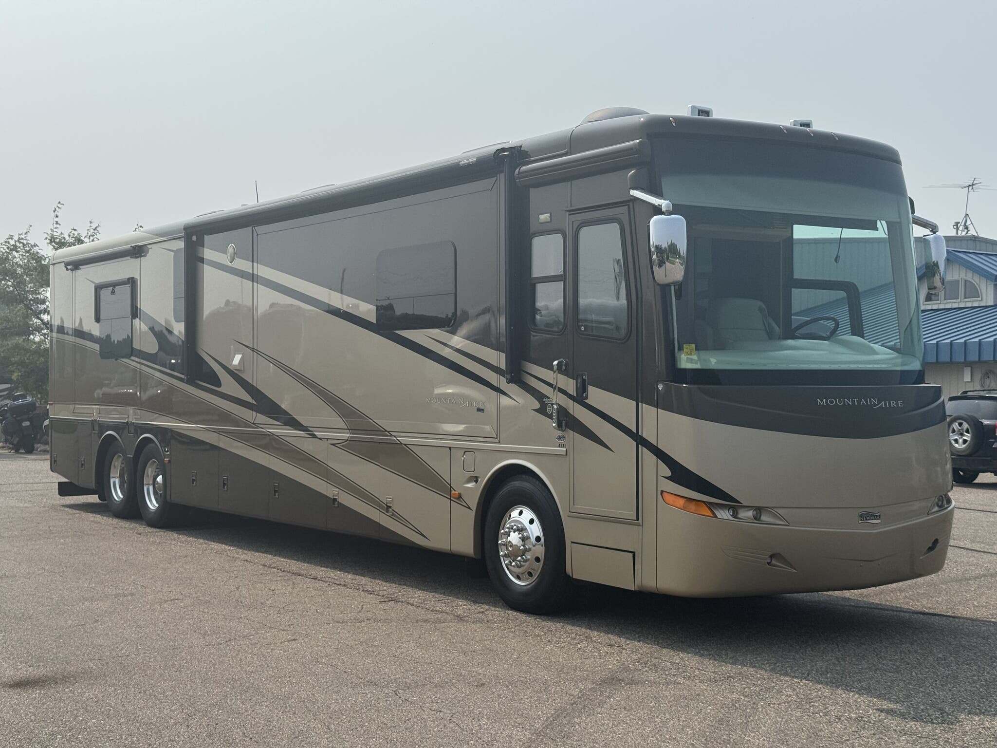 2008 Newmar Mountain Aire 4521 in garfield MN