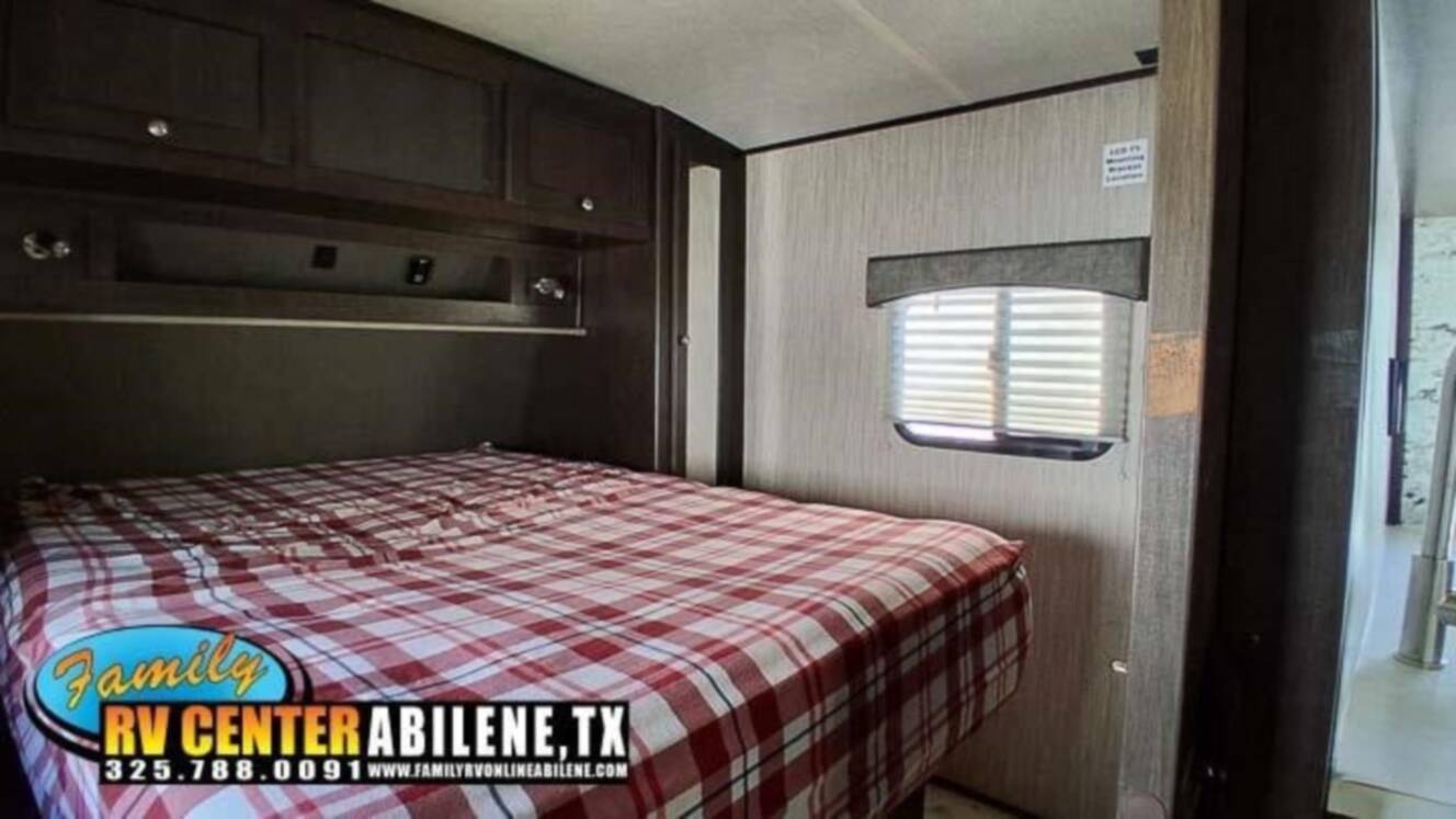 A photo of this 2019 Heartland SUNDANCE ULTRA LITE 278BH