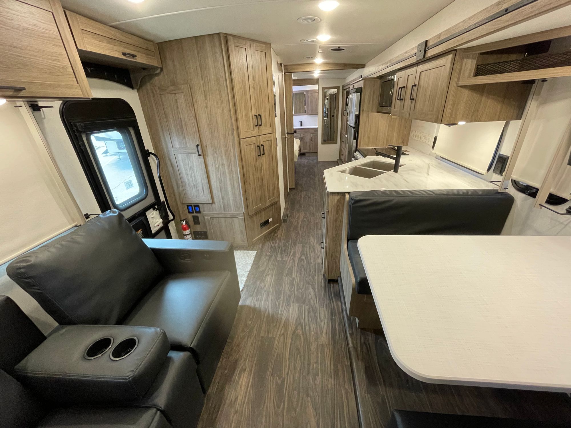 2025 Winnebago SUNSTAR 33K in deforest WI