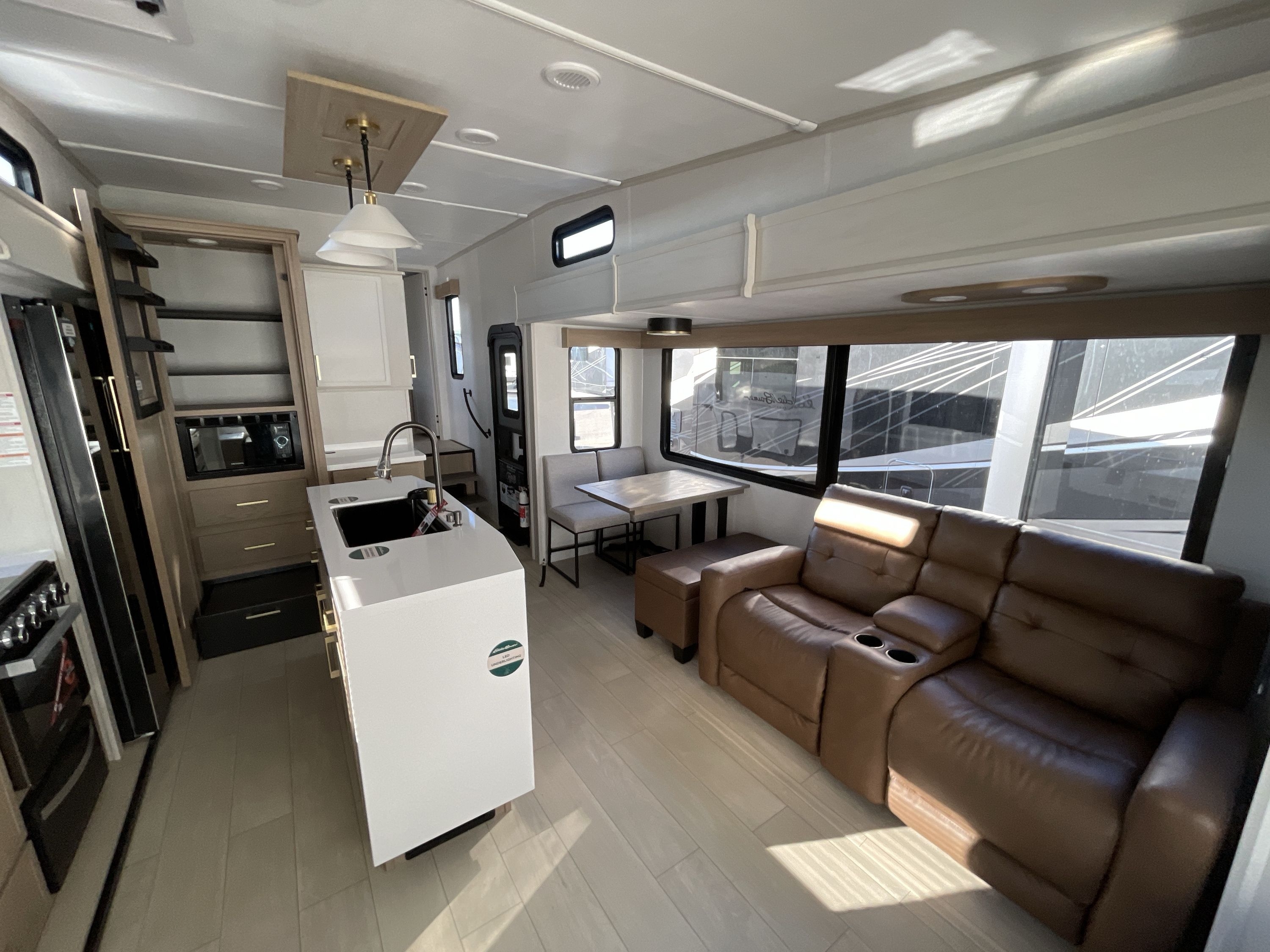 2026 Dutchmen EDDIE BAUER SUMMIT 3210RL in kansas city KS