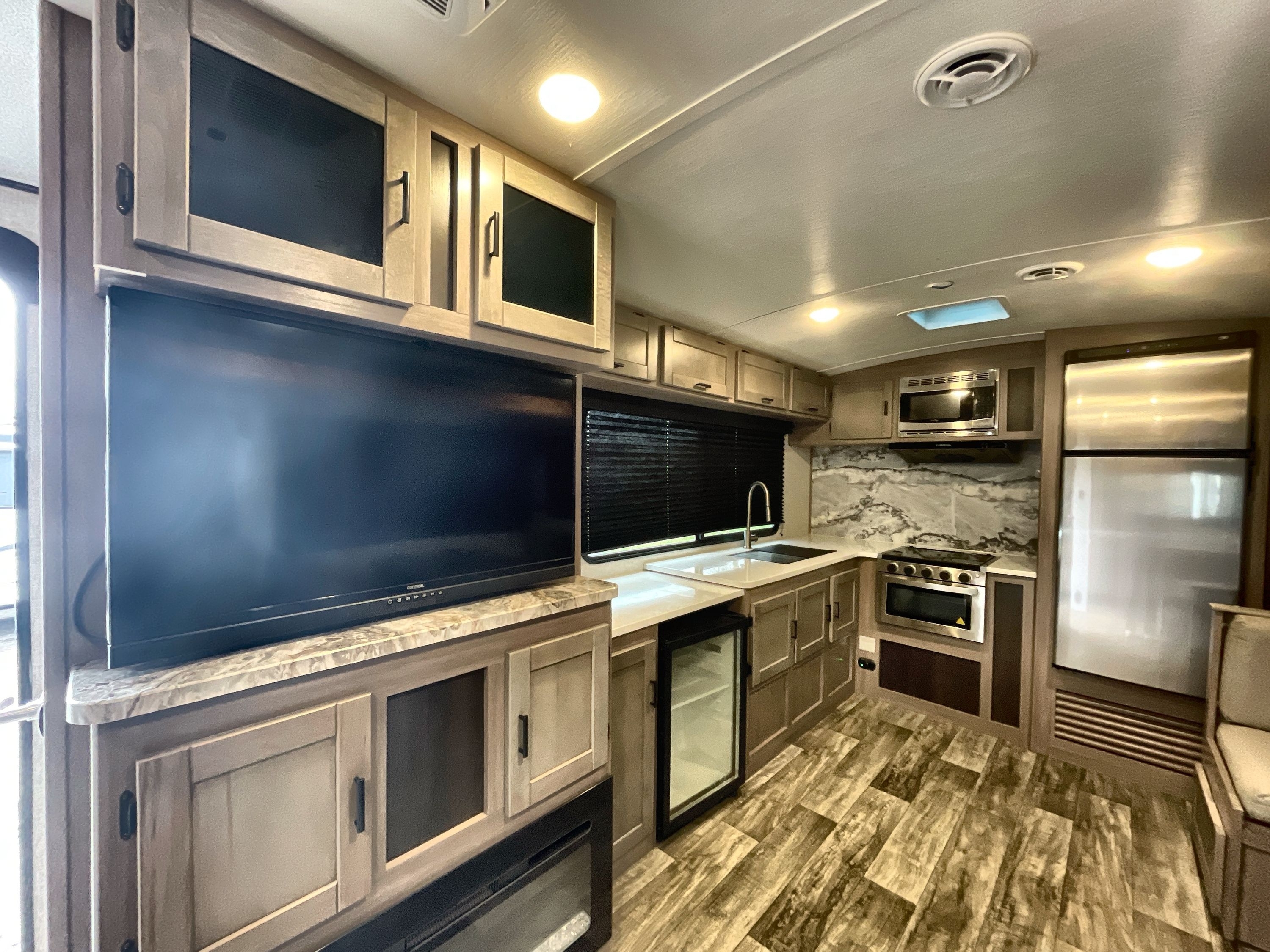 2023 Crossroads SUNSET TRAIL 309RK in uxbridge MA