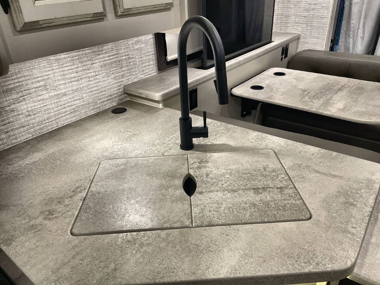 A photo of this 2024 Jayco ALANTE 29F