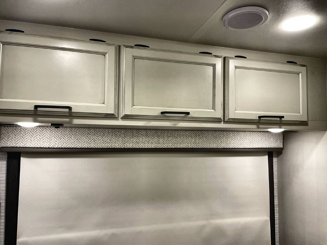 A photo of this 2024 Jayco ALANTE 29F