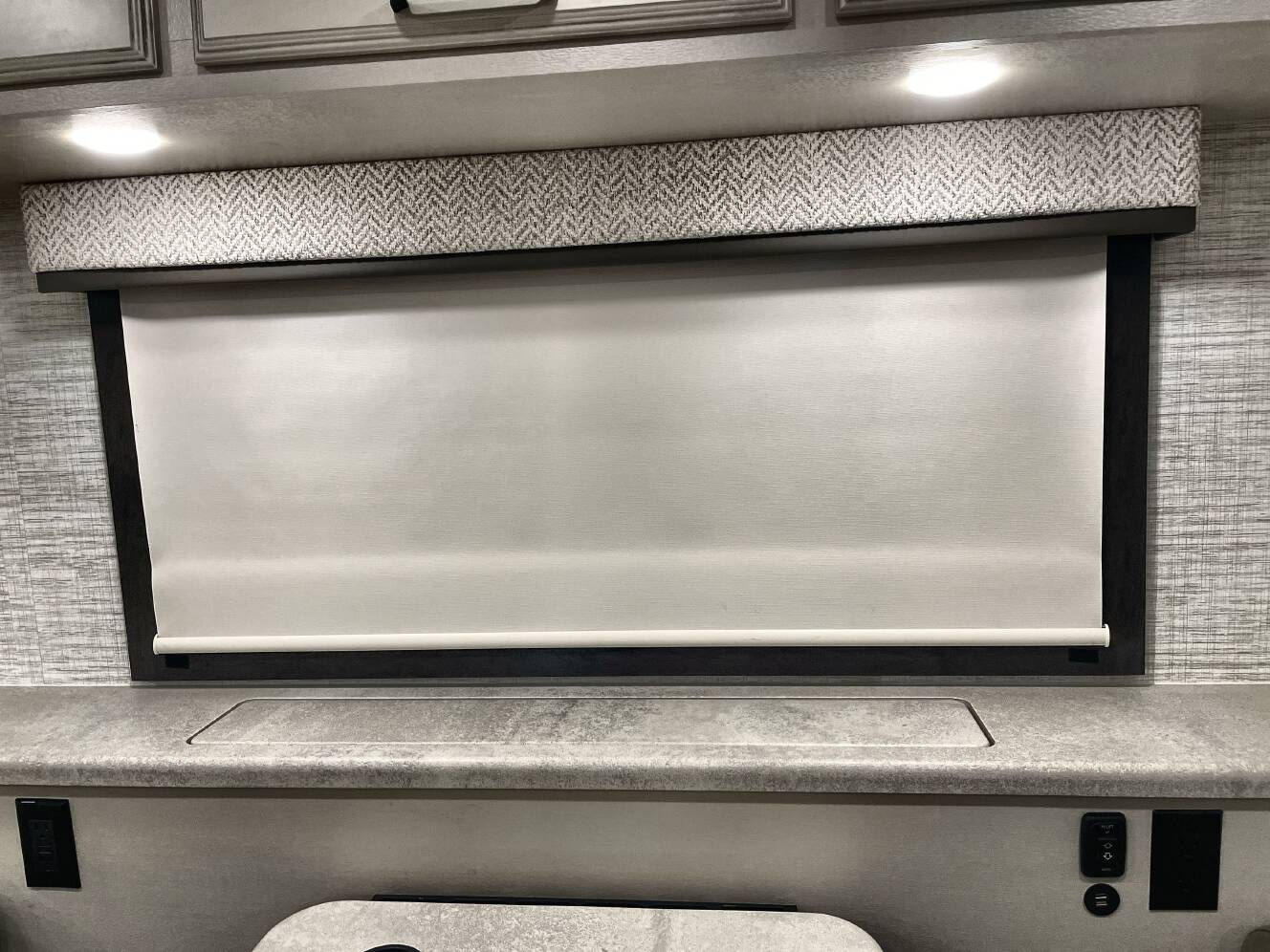 A photo of this 2024 Jayco ALANTE 29F