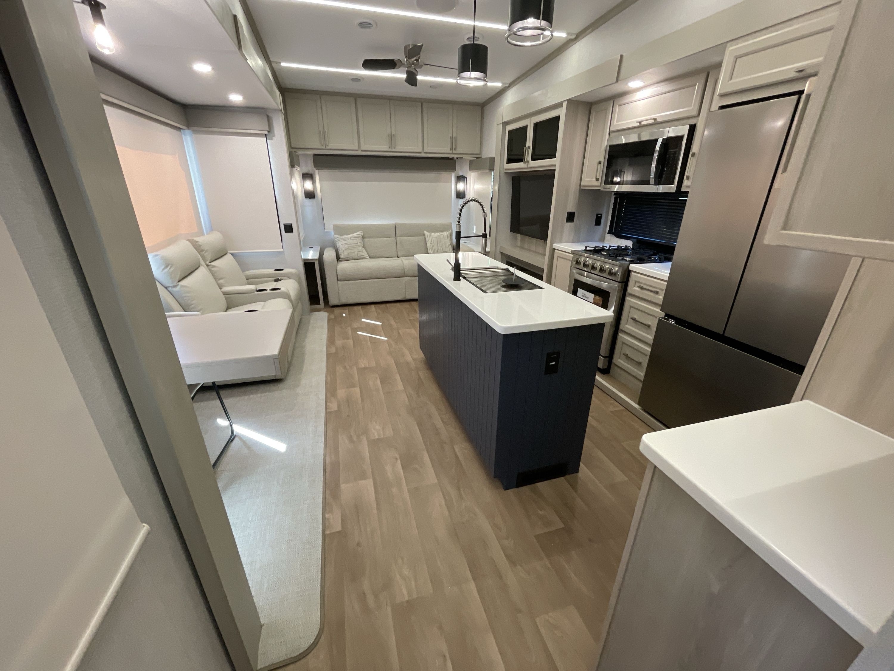 2026 Forest River PUMA MESA 383RLH in kissimmee FL