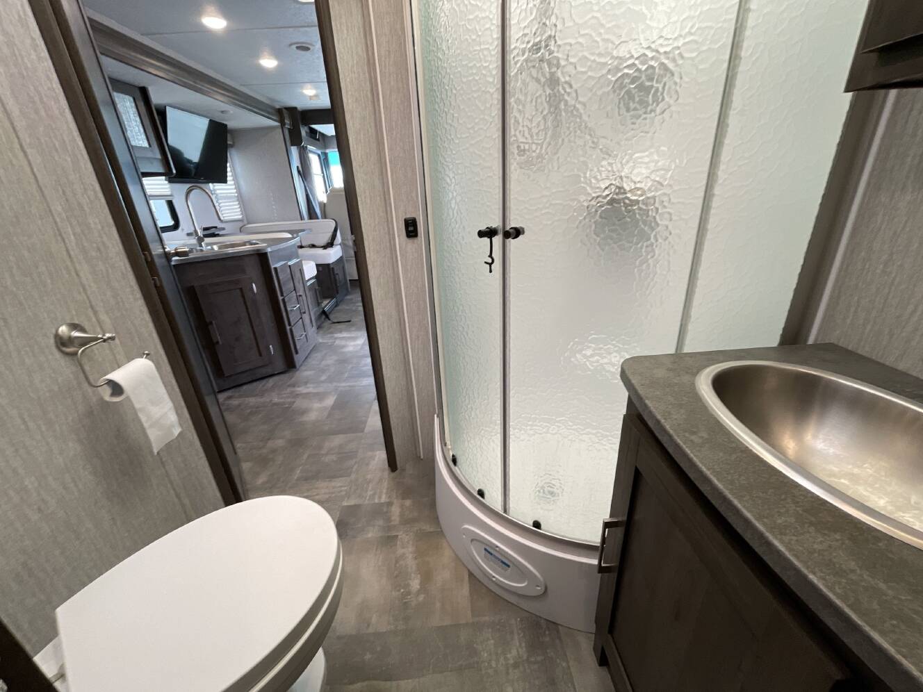 A photo of this 2022 Coachmen PURSUIT 31BH