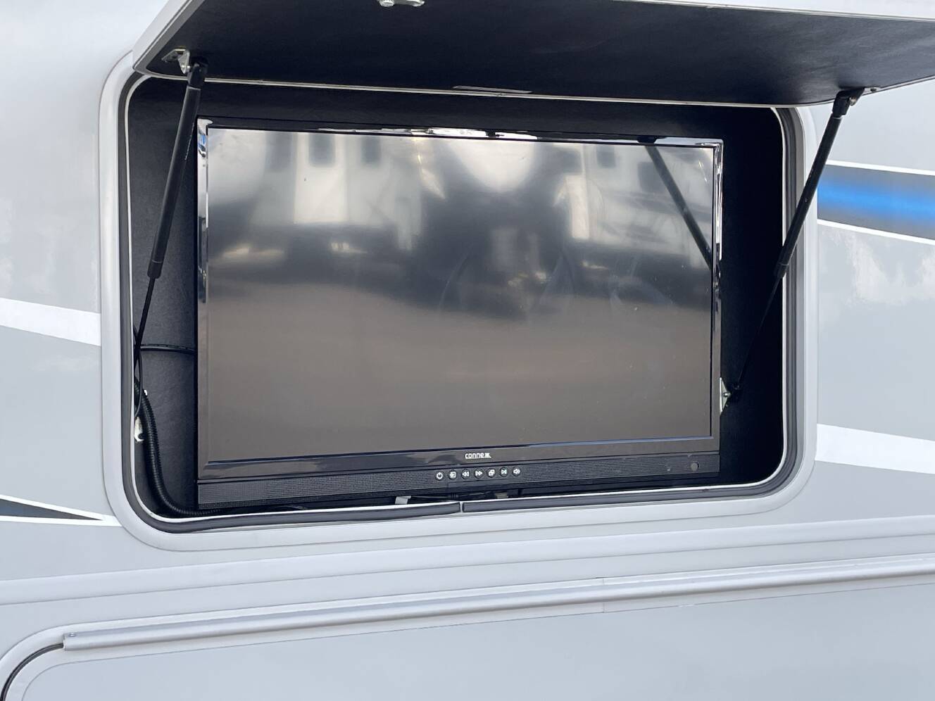 A photo of this 2022 Coachmen PURSUIT 31BH