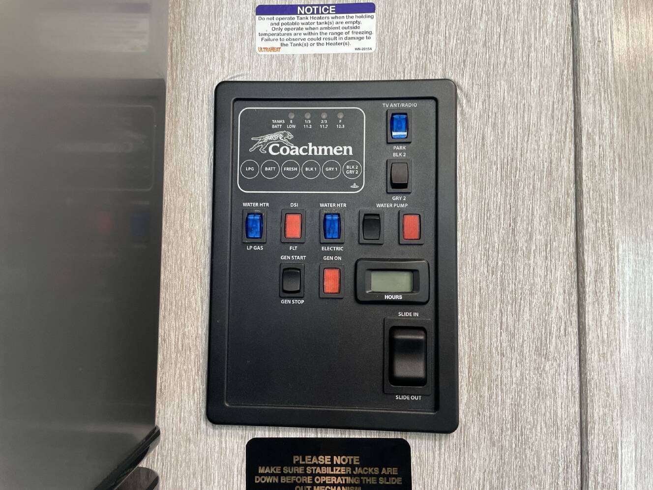 A photo of this 2022 Coachmen PURSUIT 31BH