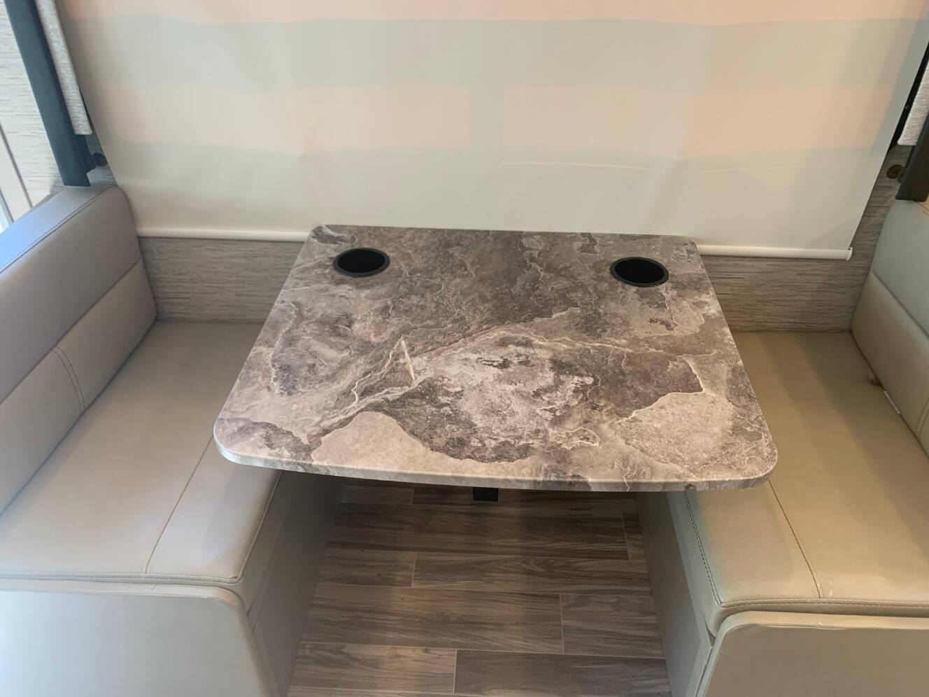 A photo of this 2023 Thor VEGAS 24.3