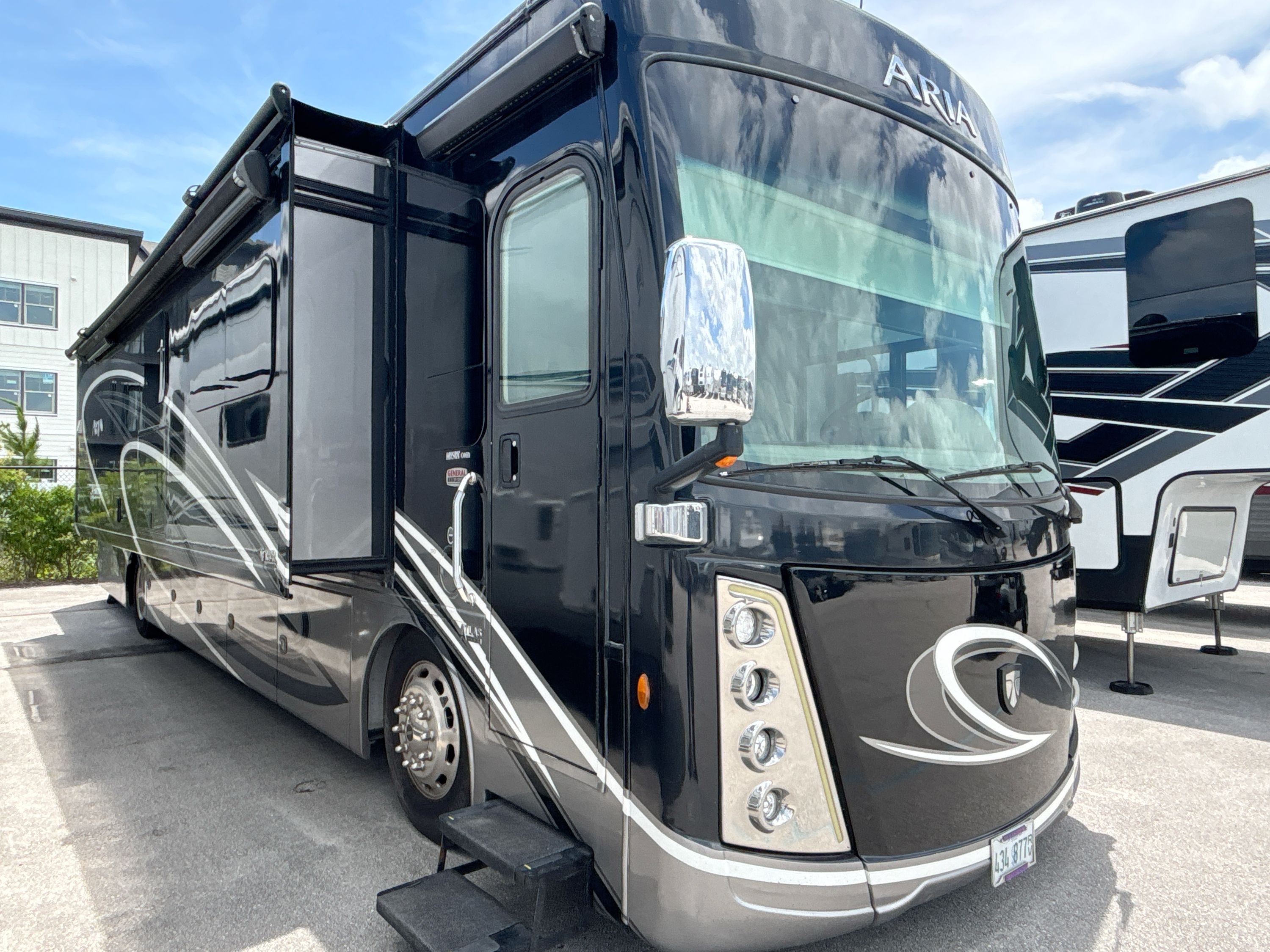 2022 Thor ARIA 3901 RV