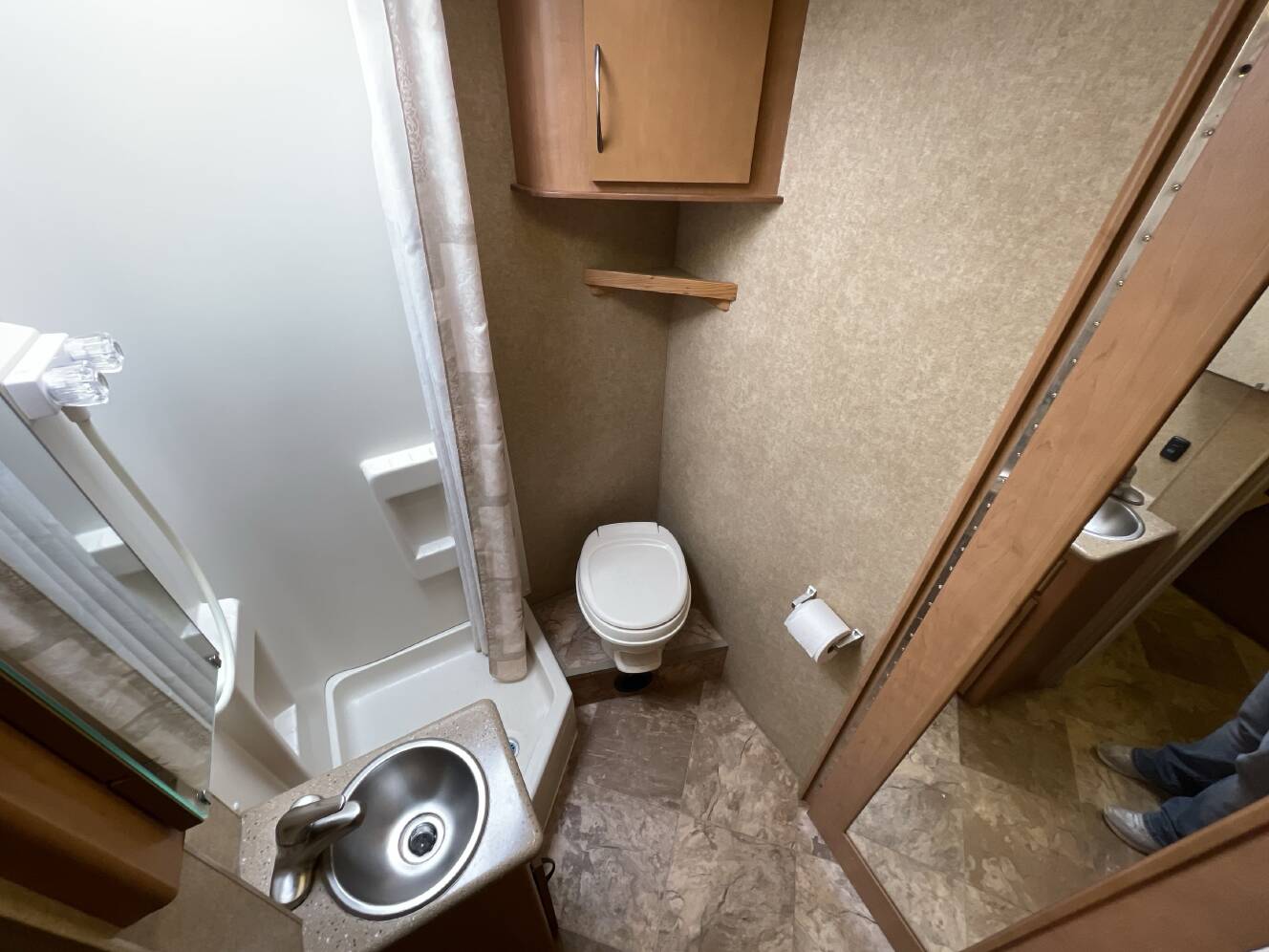 A photo of this 2015 Thor FOUR WINDS SIESTA 24ST