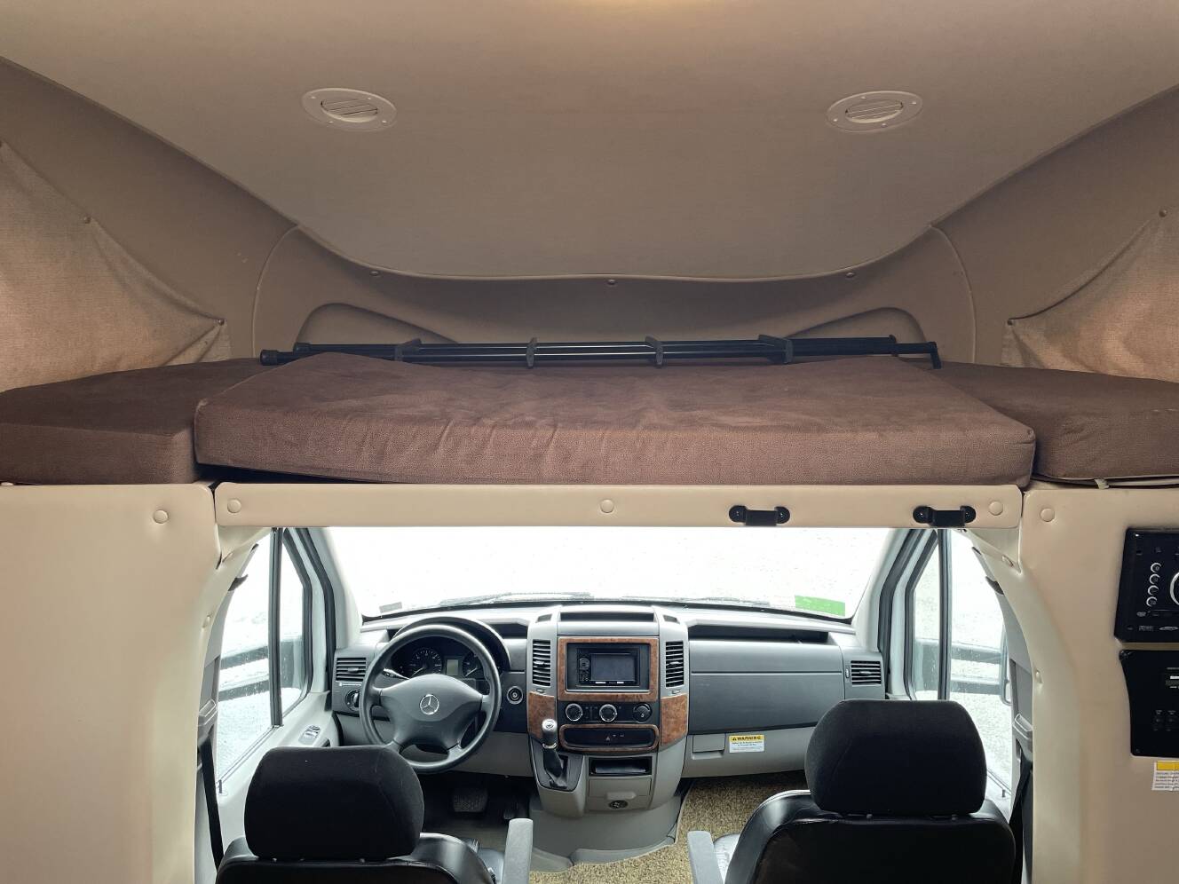 A photo of this 2015 Thor FOUR WINDS SIESTA 24ST