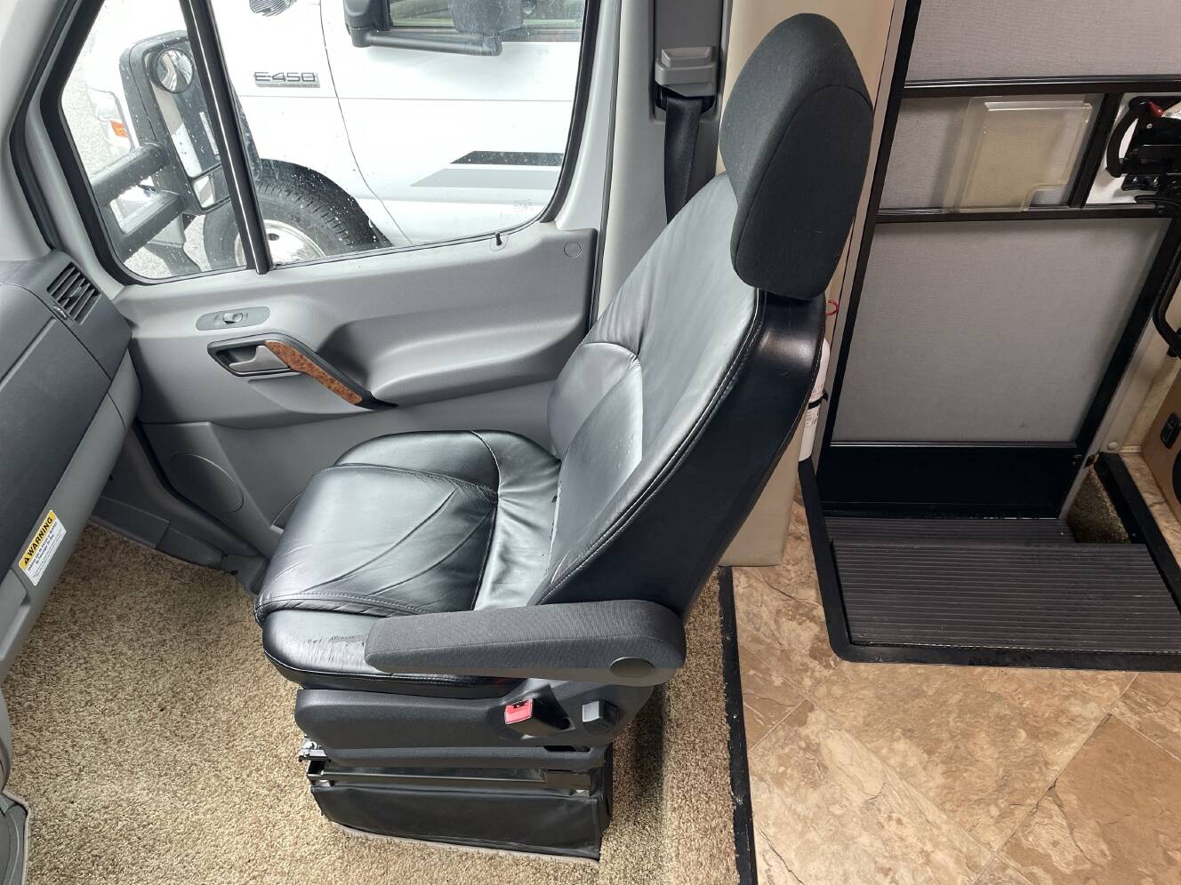A photo of this 2015 Thor FOUR WINDS SIESTA 24ST