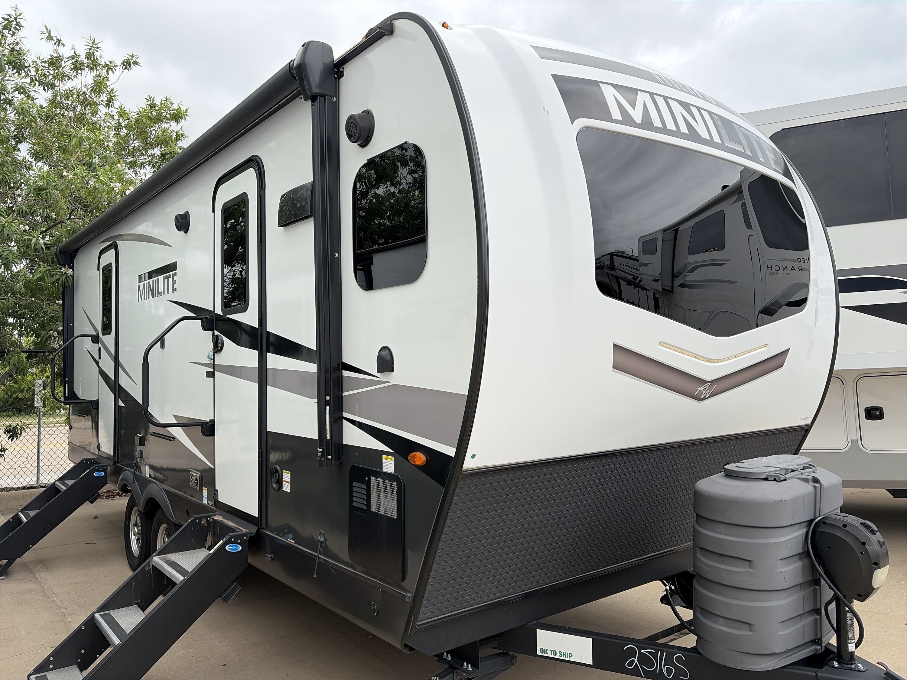2024 Forest River ROCKWOOD MINI LITE 2516S RV