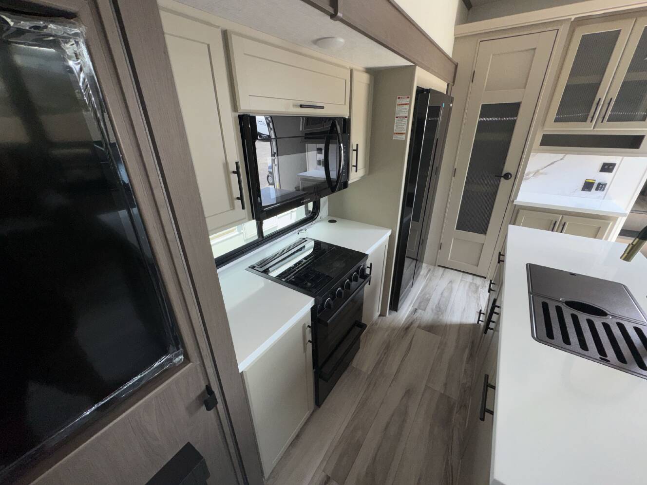 A photo of this 2027 Keystone COUGAR 316RLS