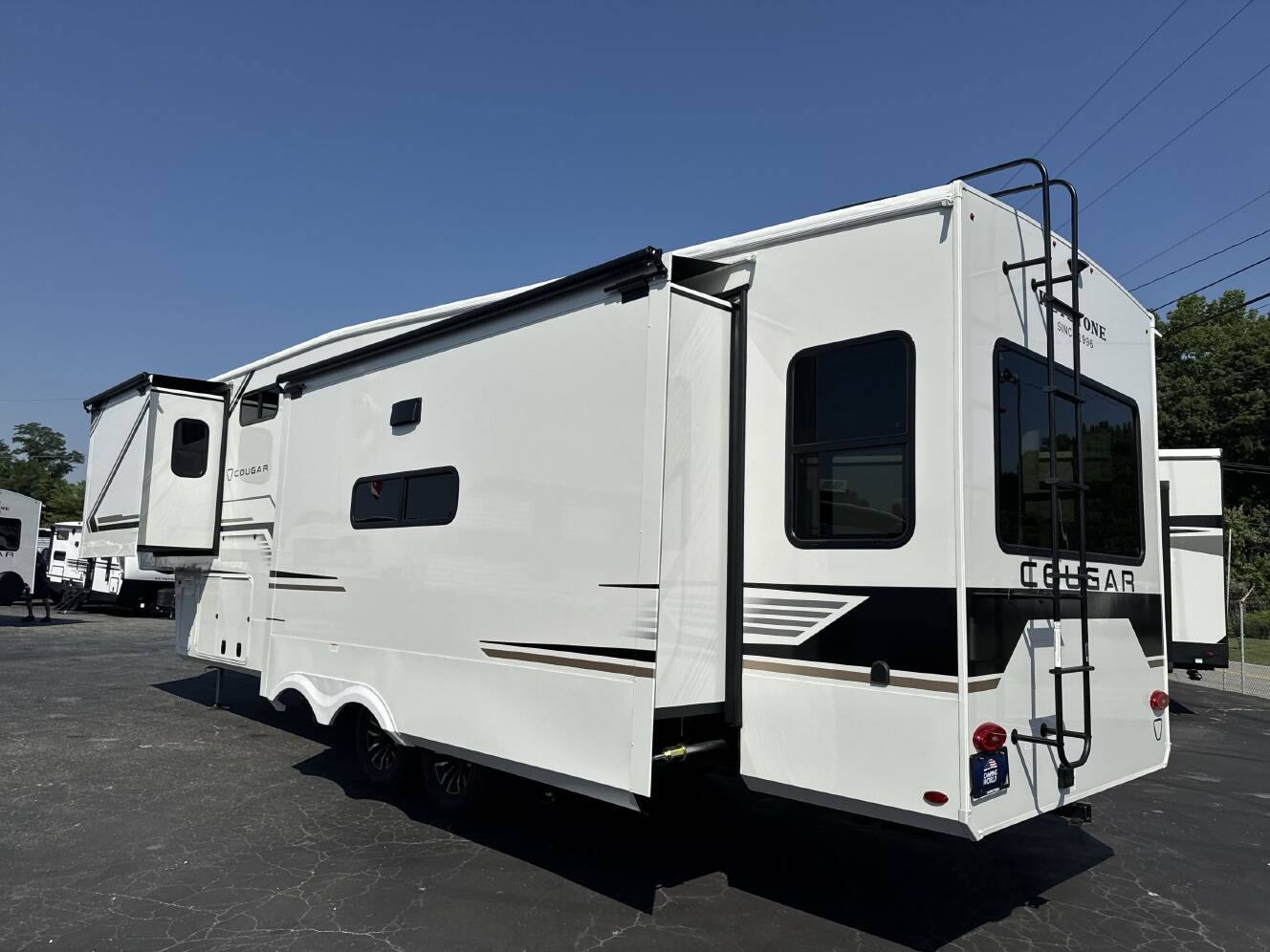 A photo of this 2027 Keystone COUGAR 316RLS