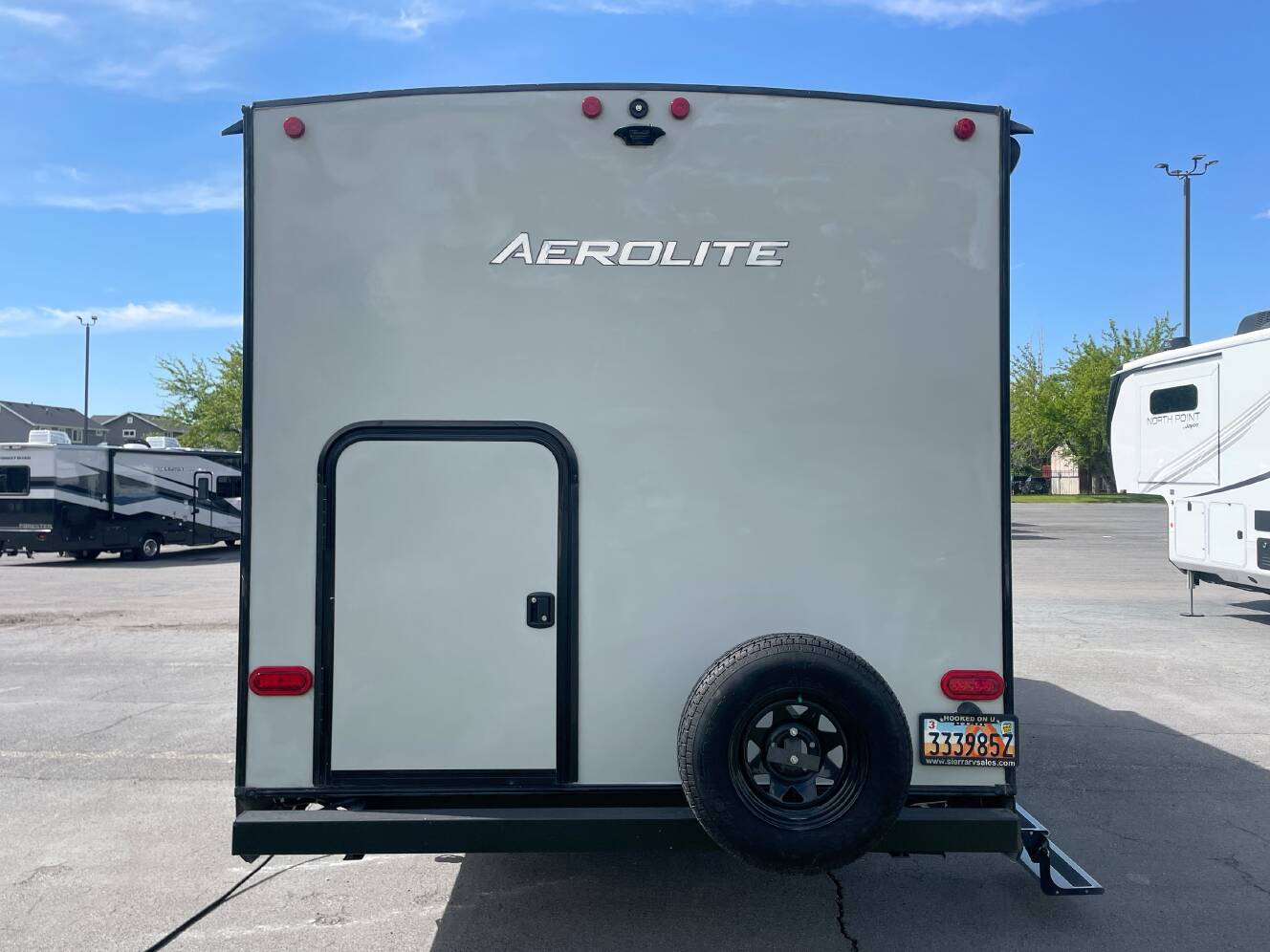 A photo of this 2018 Dutchmen AEROLITE 2423BH
