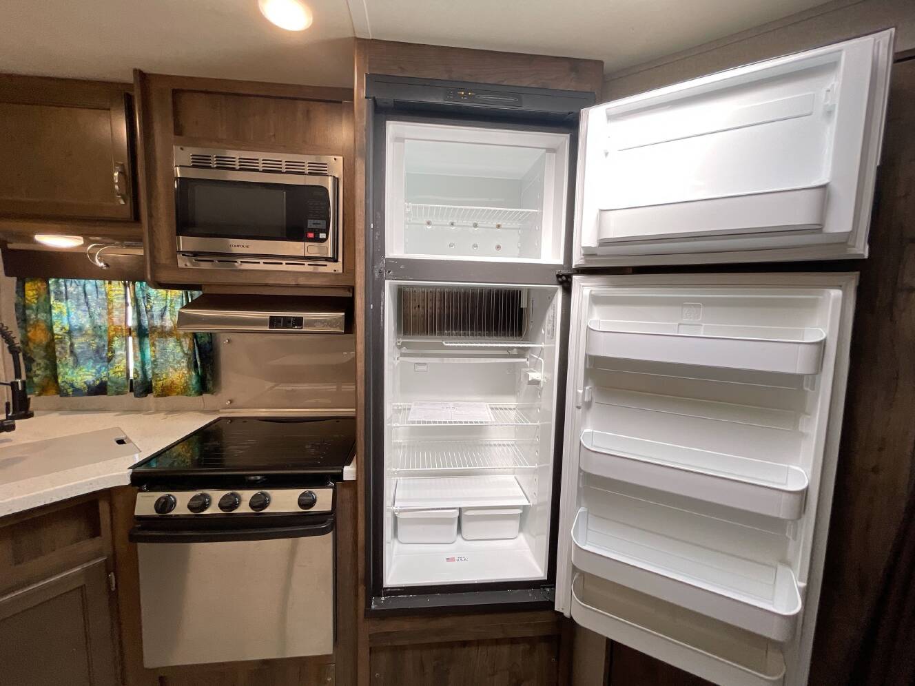 A photo of this 2018 Dutchmen AEROLITE 2423BH