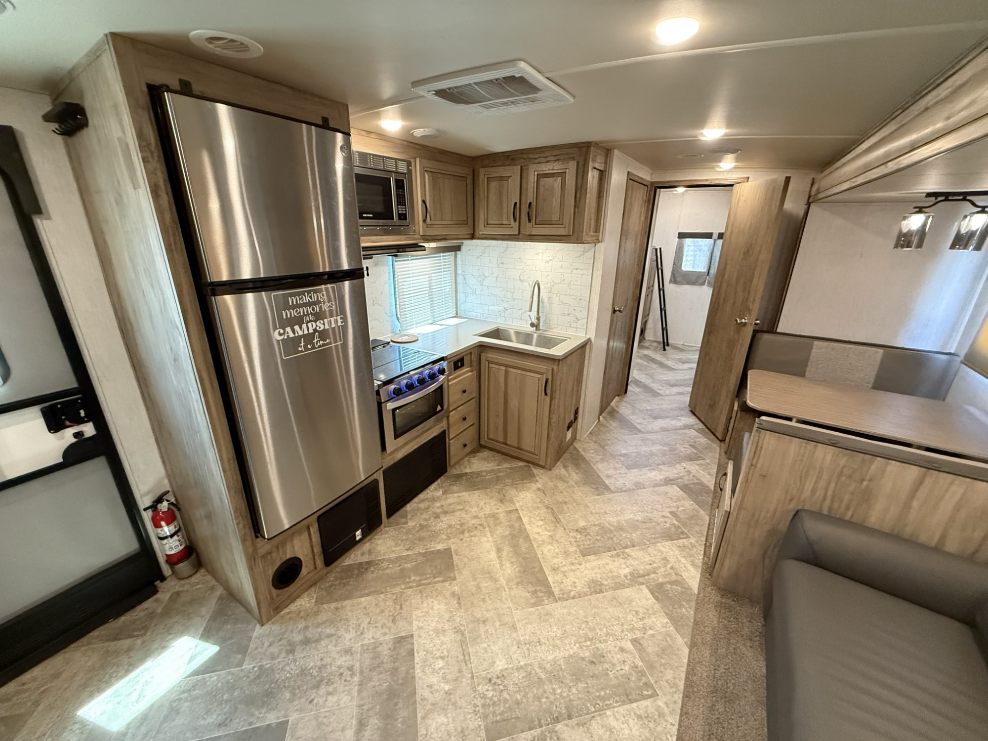 2022 Forest River SOLAIRE 320TSBH in hanover PA