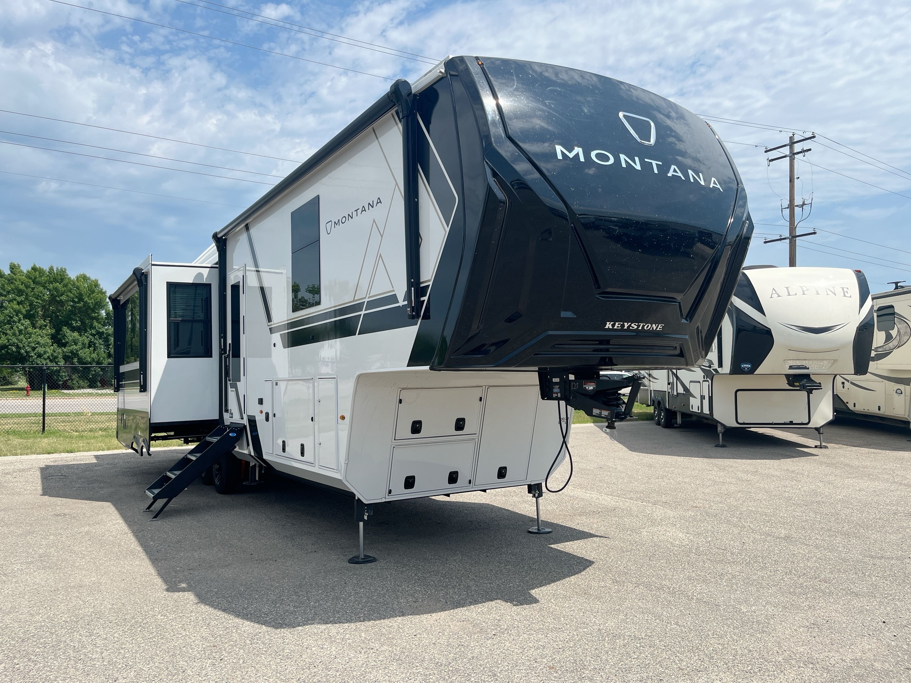 2027 Keystone MONTANA 3100RL in west fargo ND