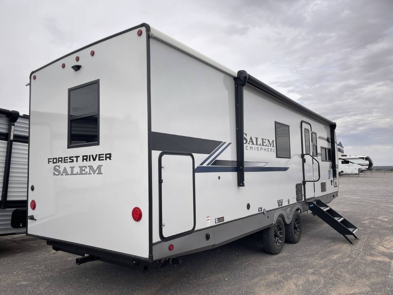 A photo of this 2027 Forest River SALEM HEMISPHERE 261FKRB