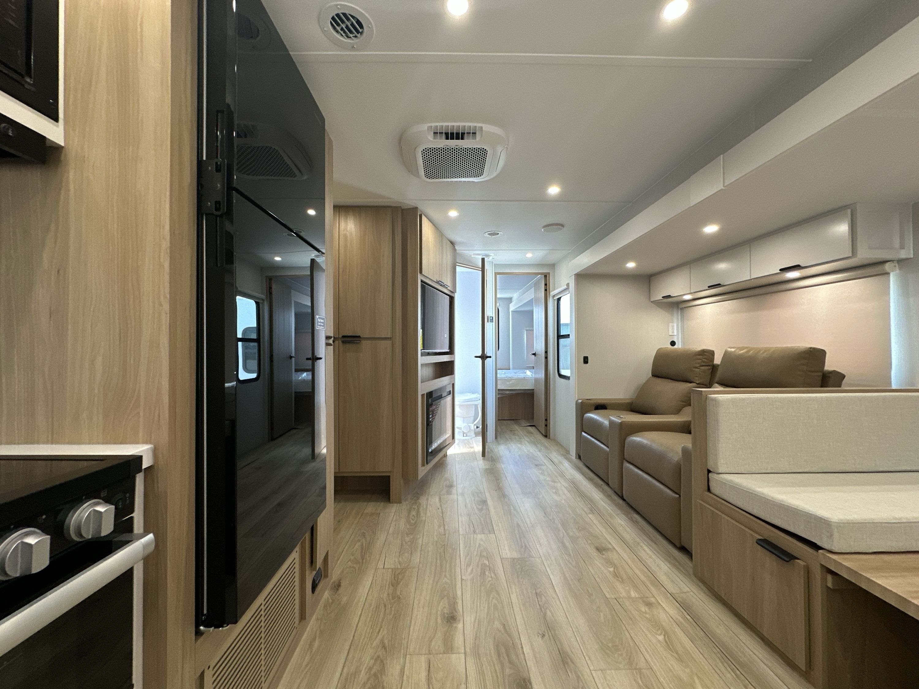 2027 Winnebago THRIVE 26FKD in bowling green KY